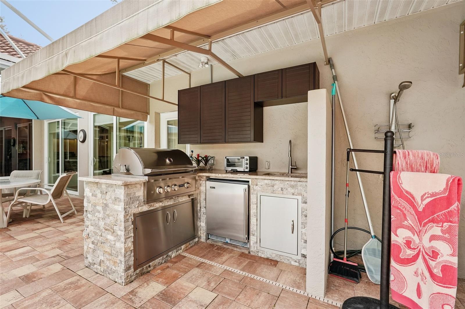 444 FIELDSTONE DR — photo 36