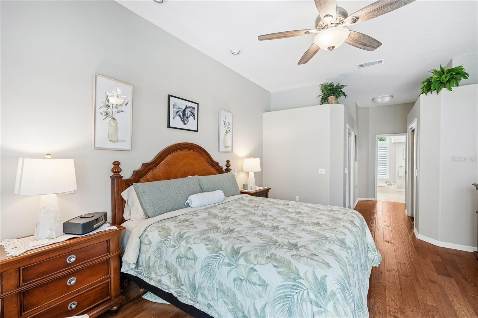 444 FIELDSTONE DR — photo 17