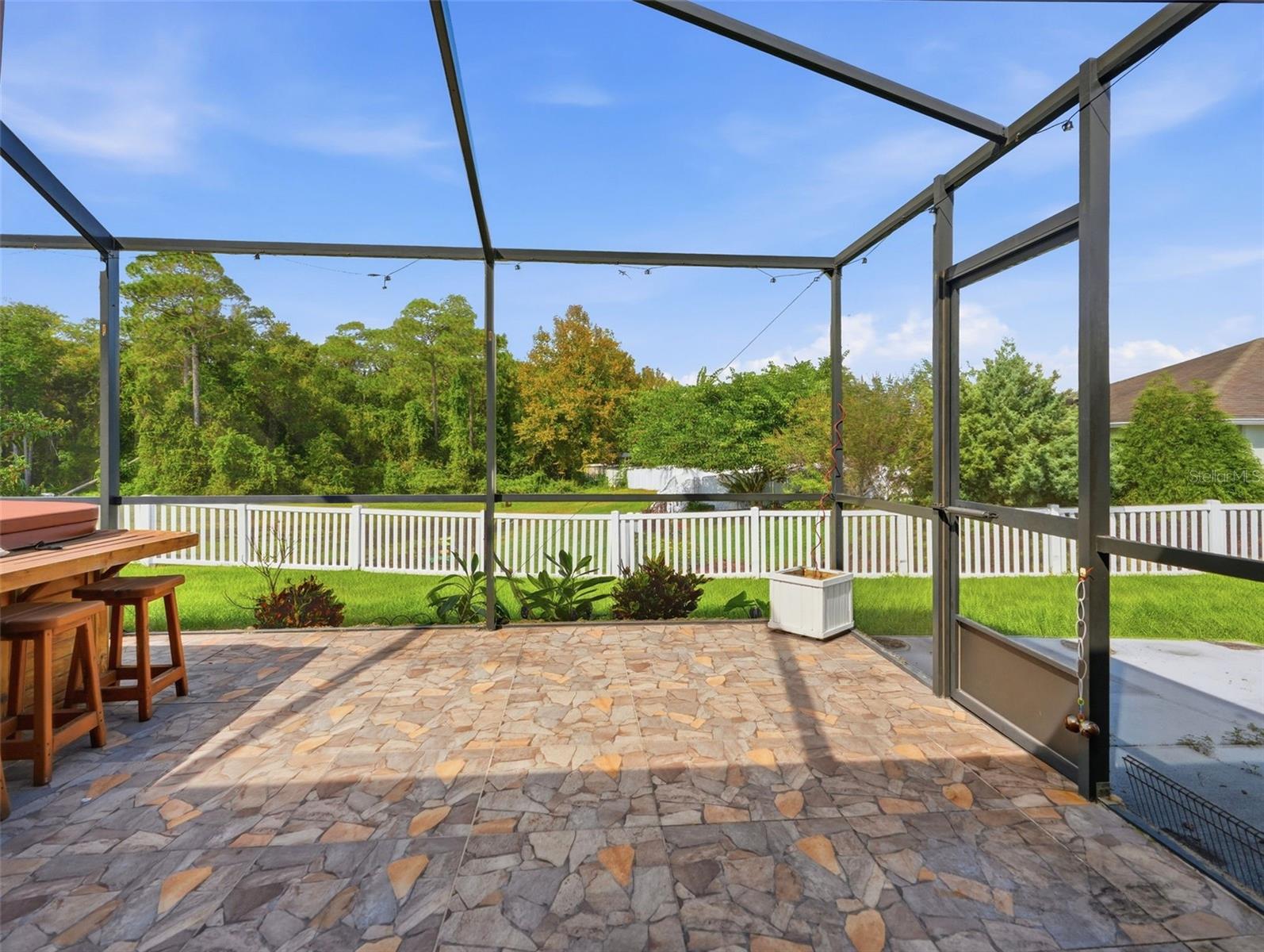 10155 BANKSTON DR — photo 2