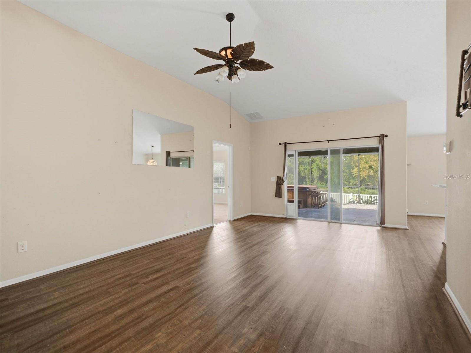 10155 BANKSTON DR — photo 4