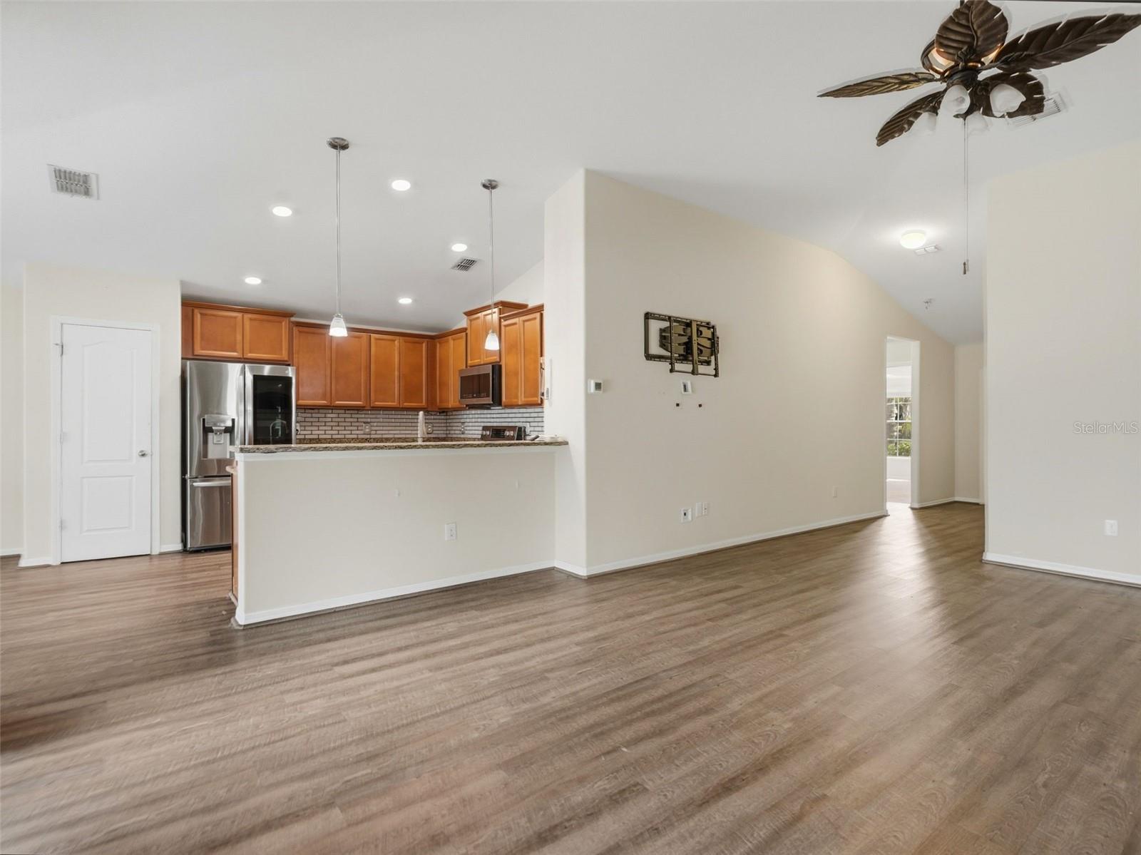 10155 BANKSTON DR — photo 7
