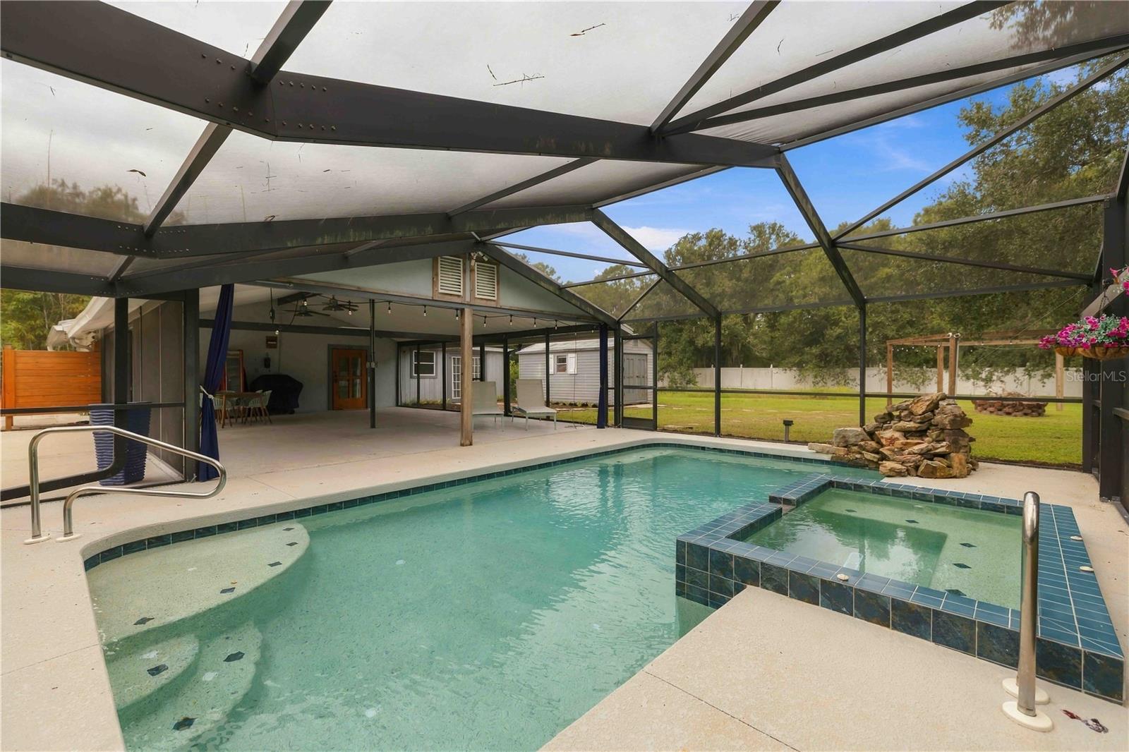 7402 CASTLE DR — photo 46