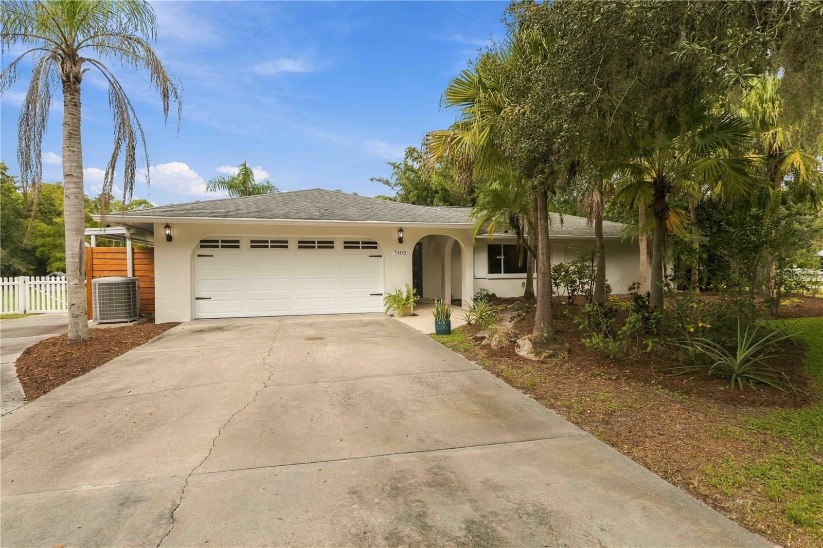 7402 CASTLE DR — photo 6