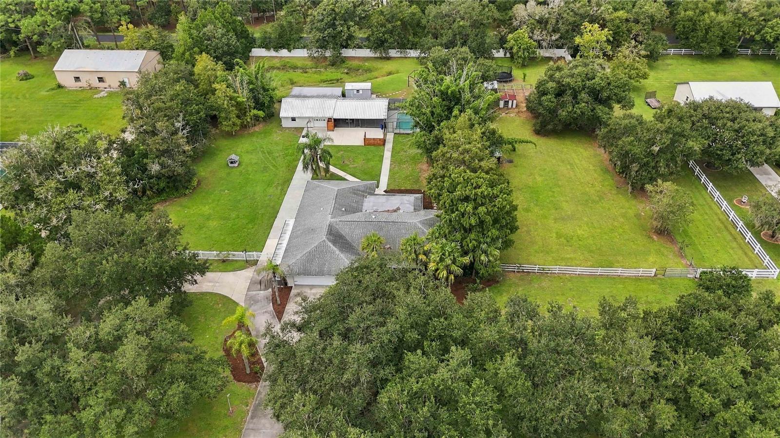 7402 CASTLE DR — photo 53