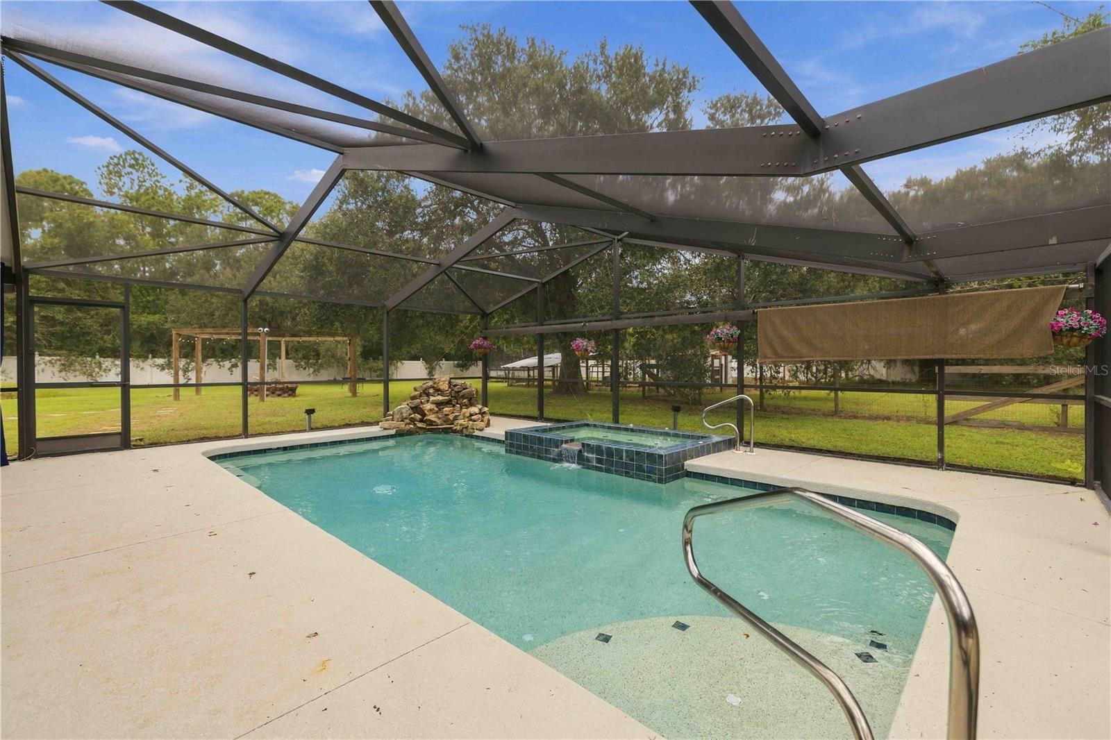7402 CASTLE DR — photo 47