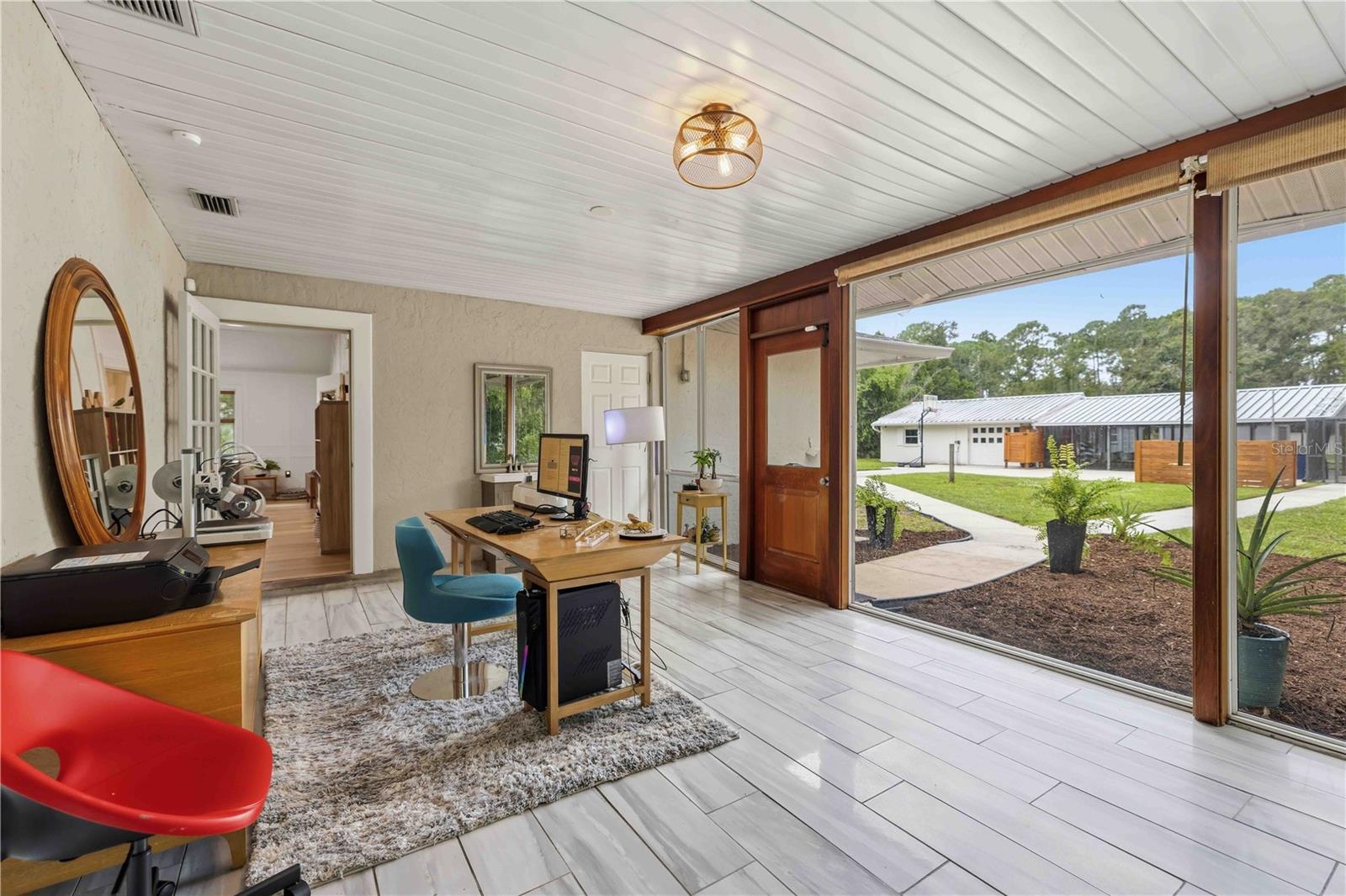 7402 CASTLE DR — photo 31