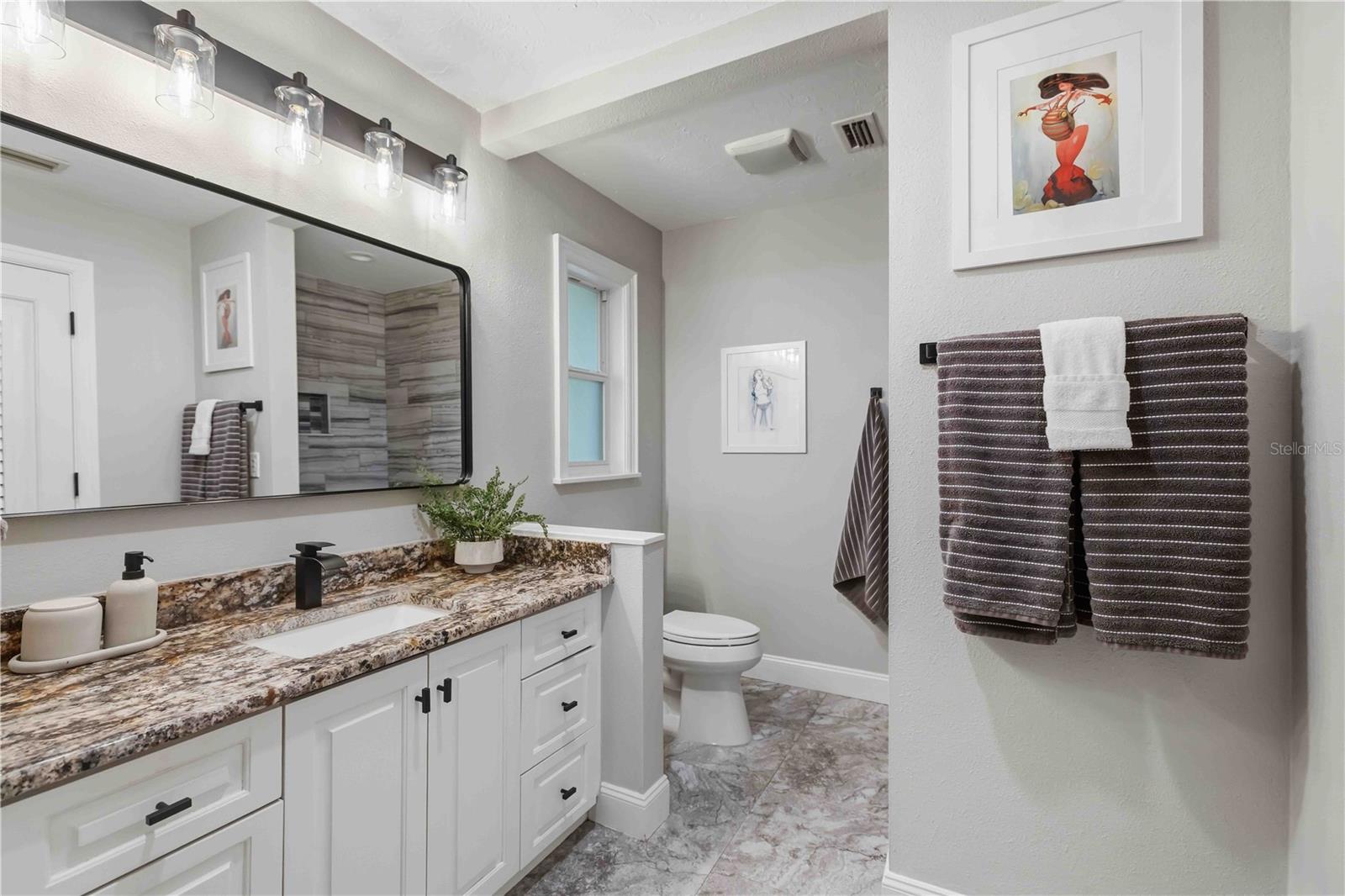 7402 CASTLE DR — photo 25