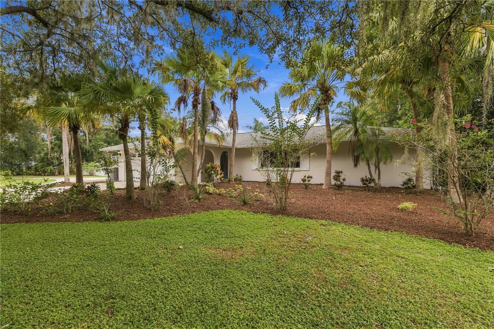 7402 CASTLE DR — photo 4