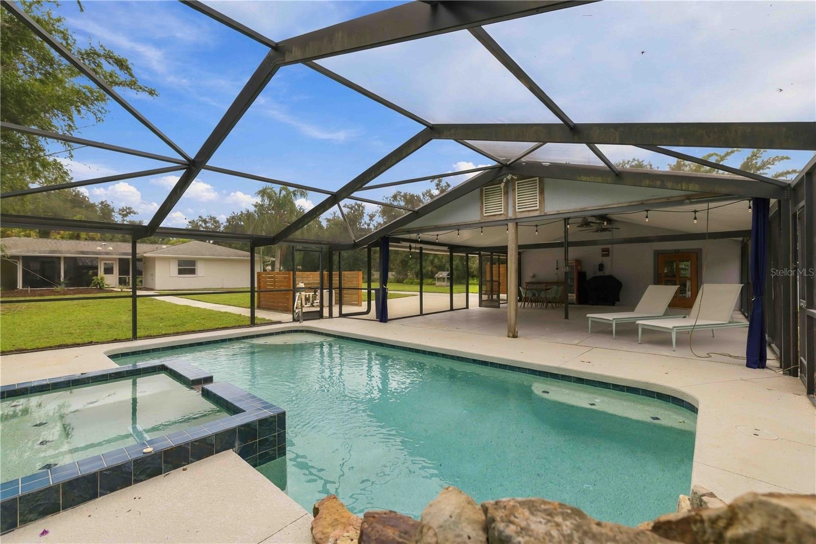 7402 CASTLE DR — photo 48