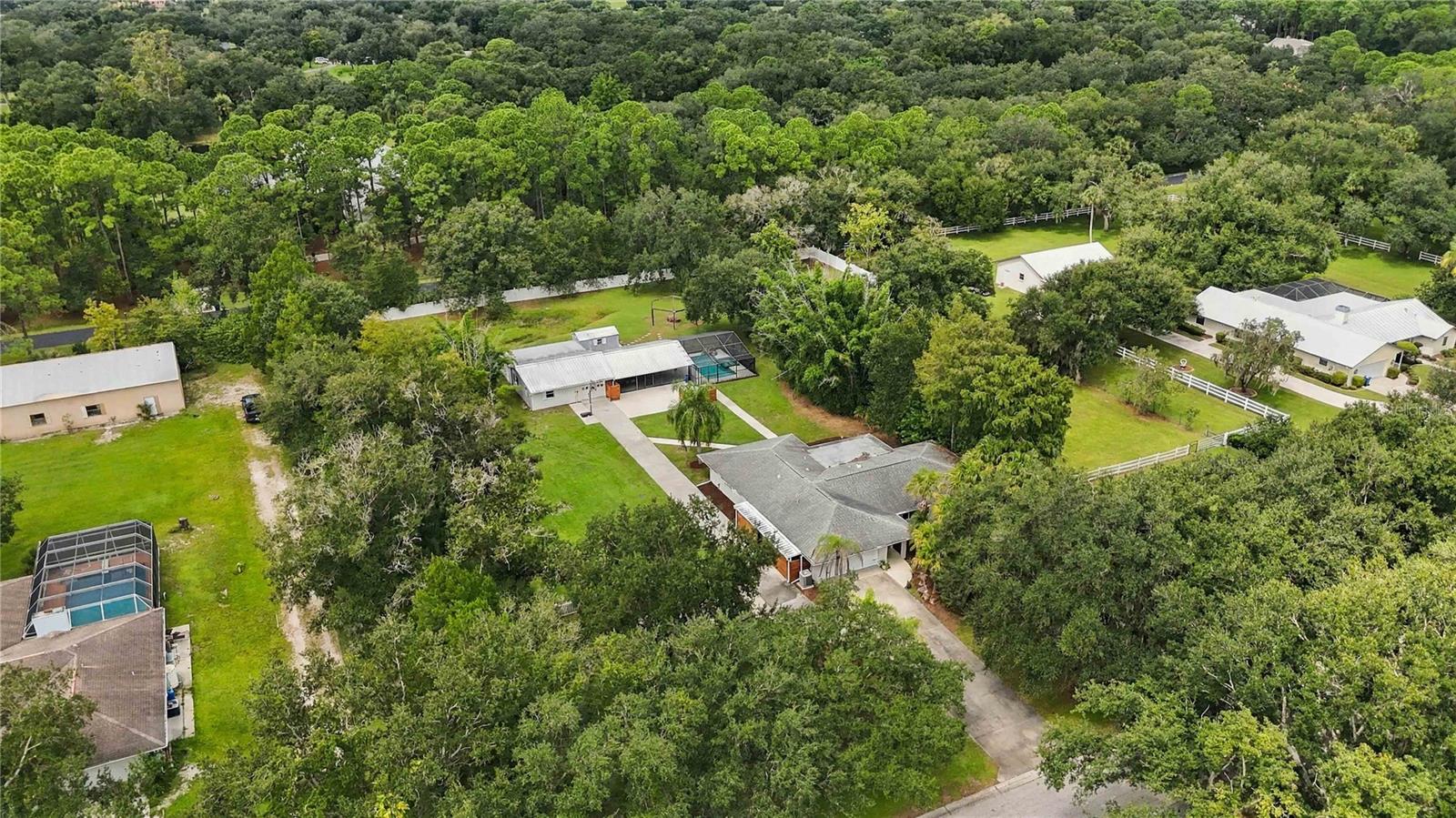 7402 CASTLE DR — photo 55