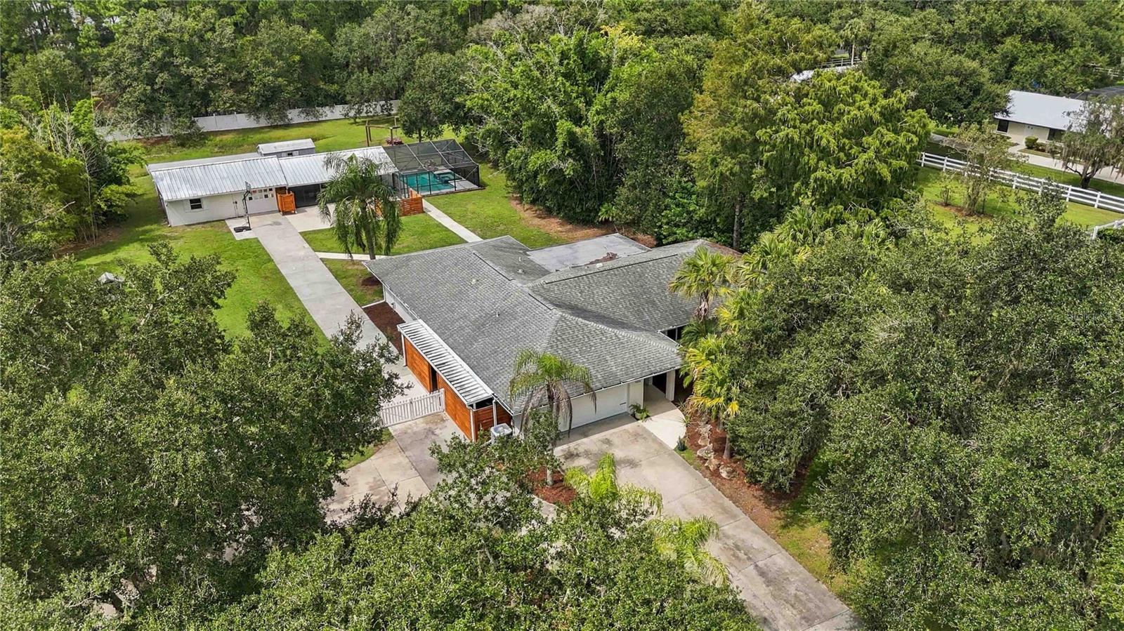 7402 CASTLE DR — photo 68