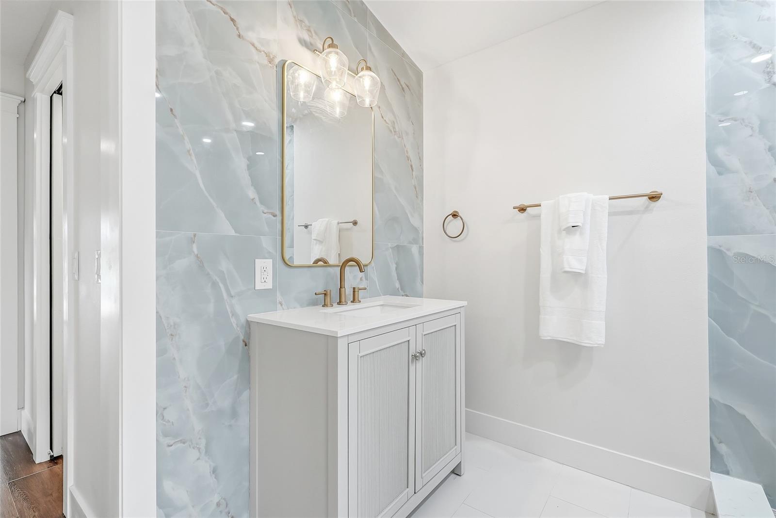 2602 S MILLER RD — photo 33