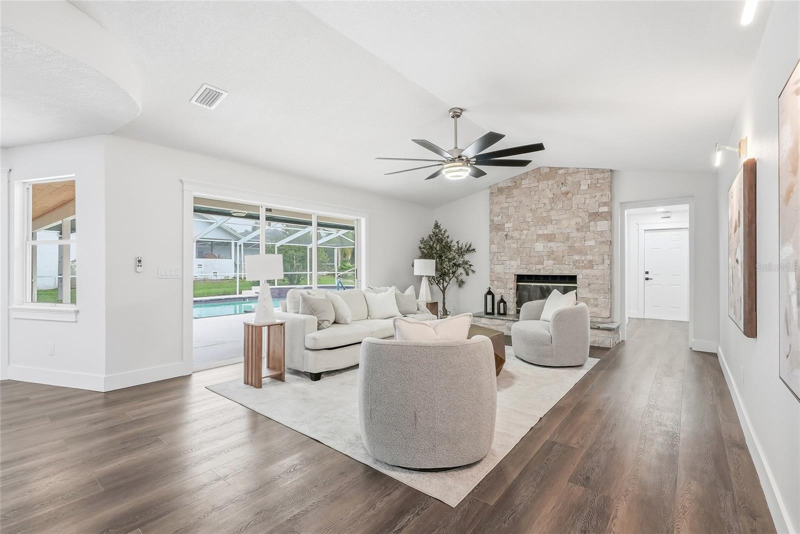 2602 S MILLER RD — photo 21