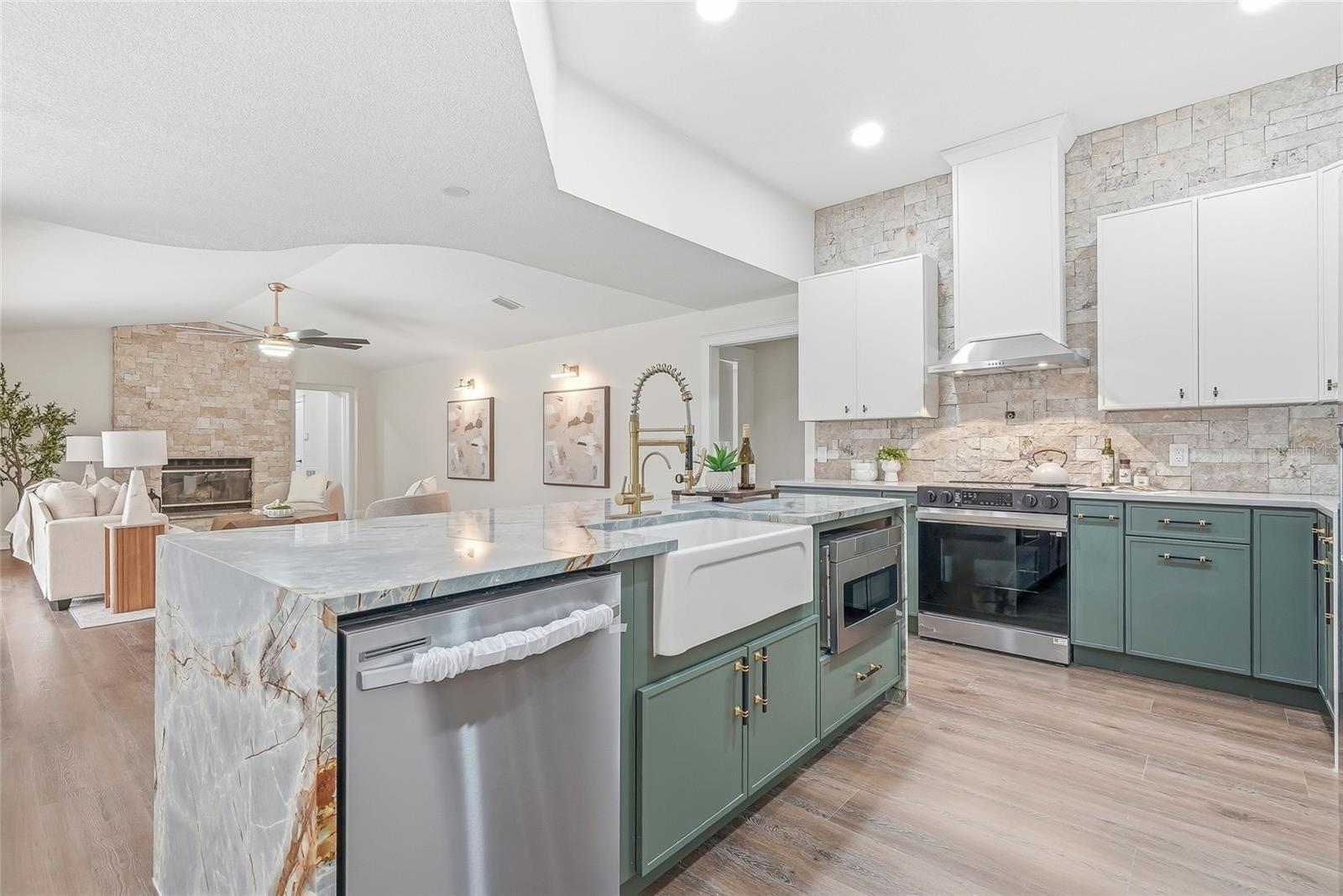 2602 S MILLER RD — photo 17