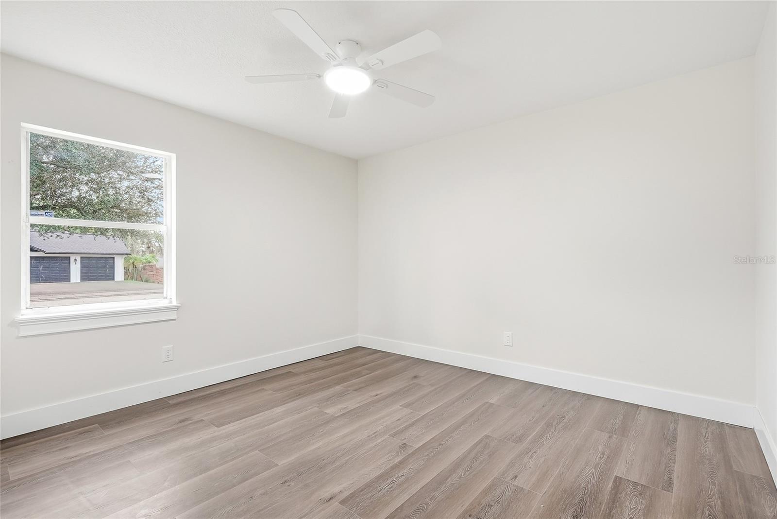 2602 S MILLER RD — photo 35