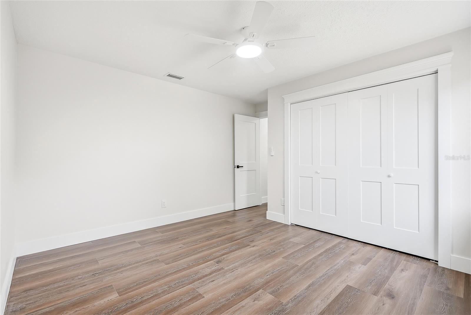 2602 S MILLER RD — photo 36