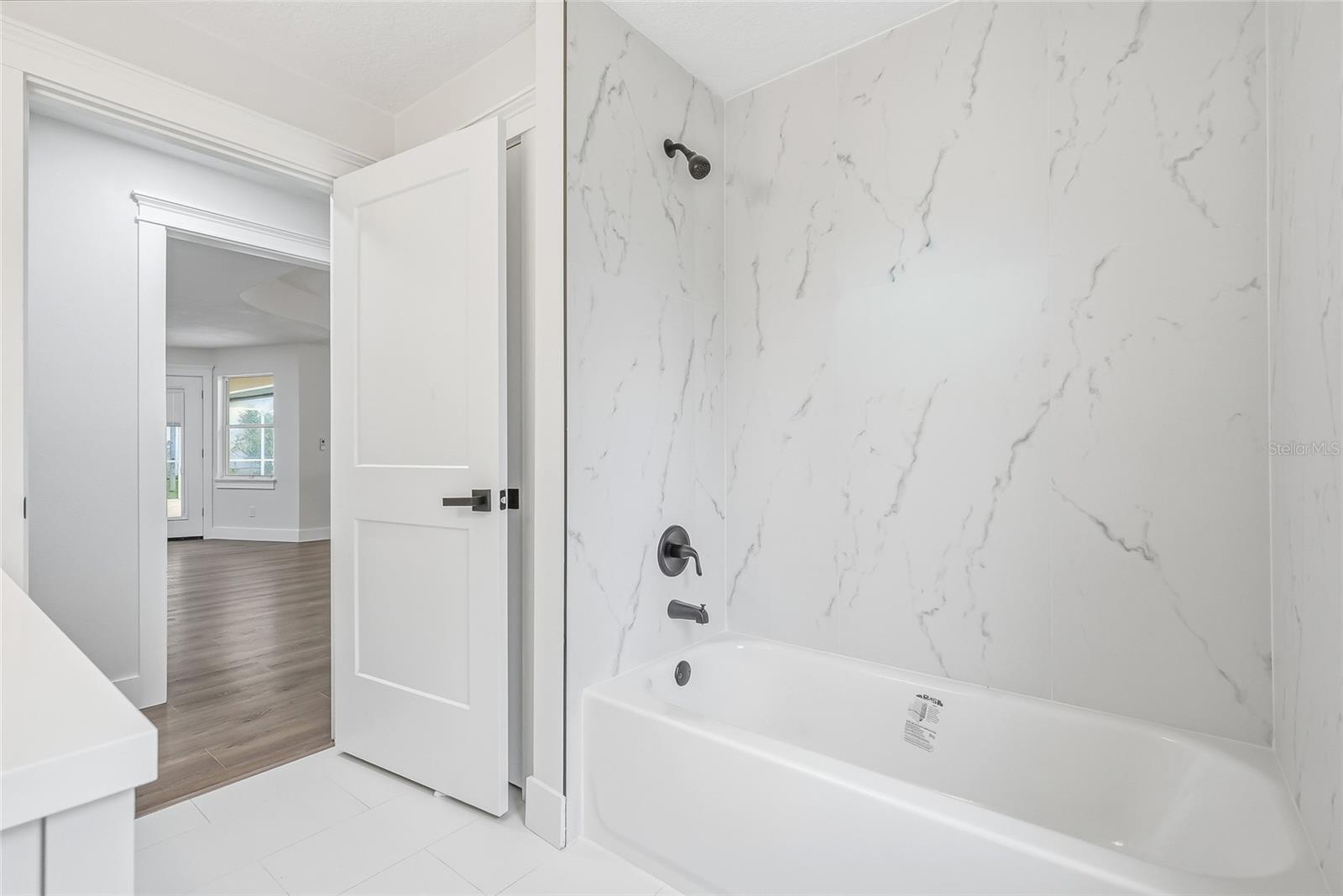 2602 S MILLER RD — photo 38