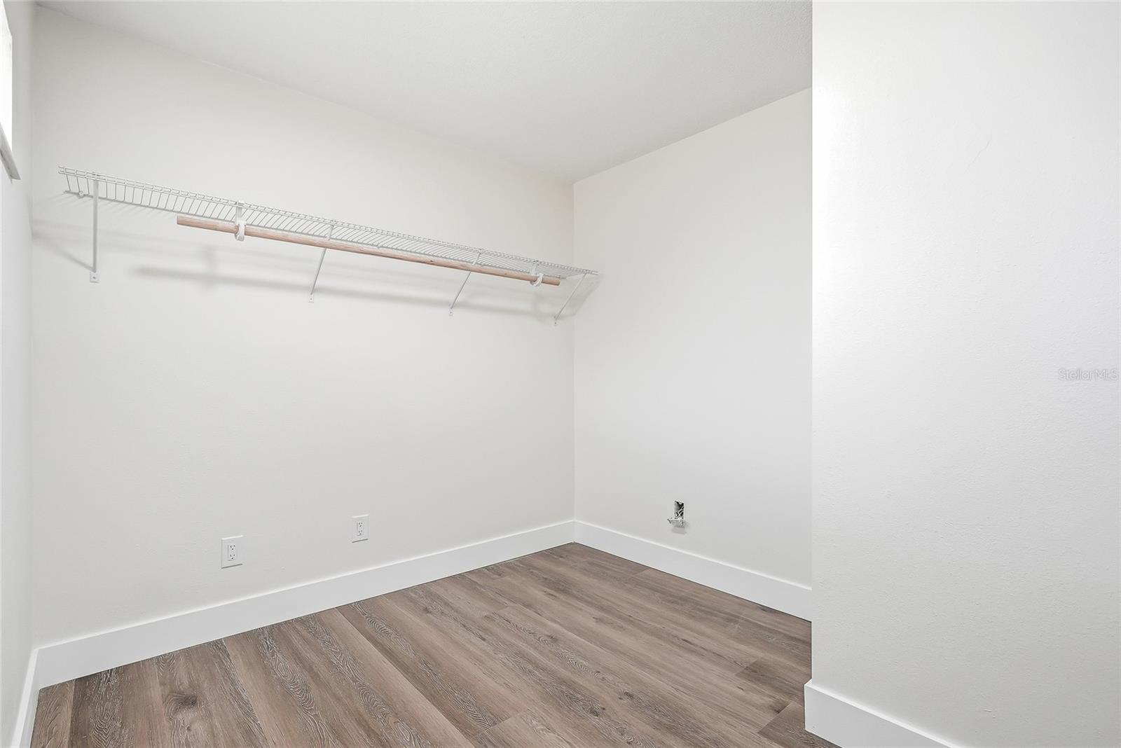 2602 S MILLER RD — photo 60