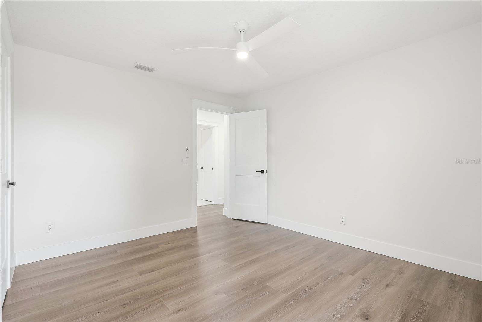2602 S MILLER RD — photo 42
