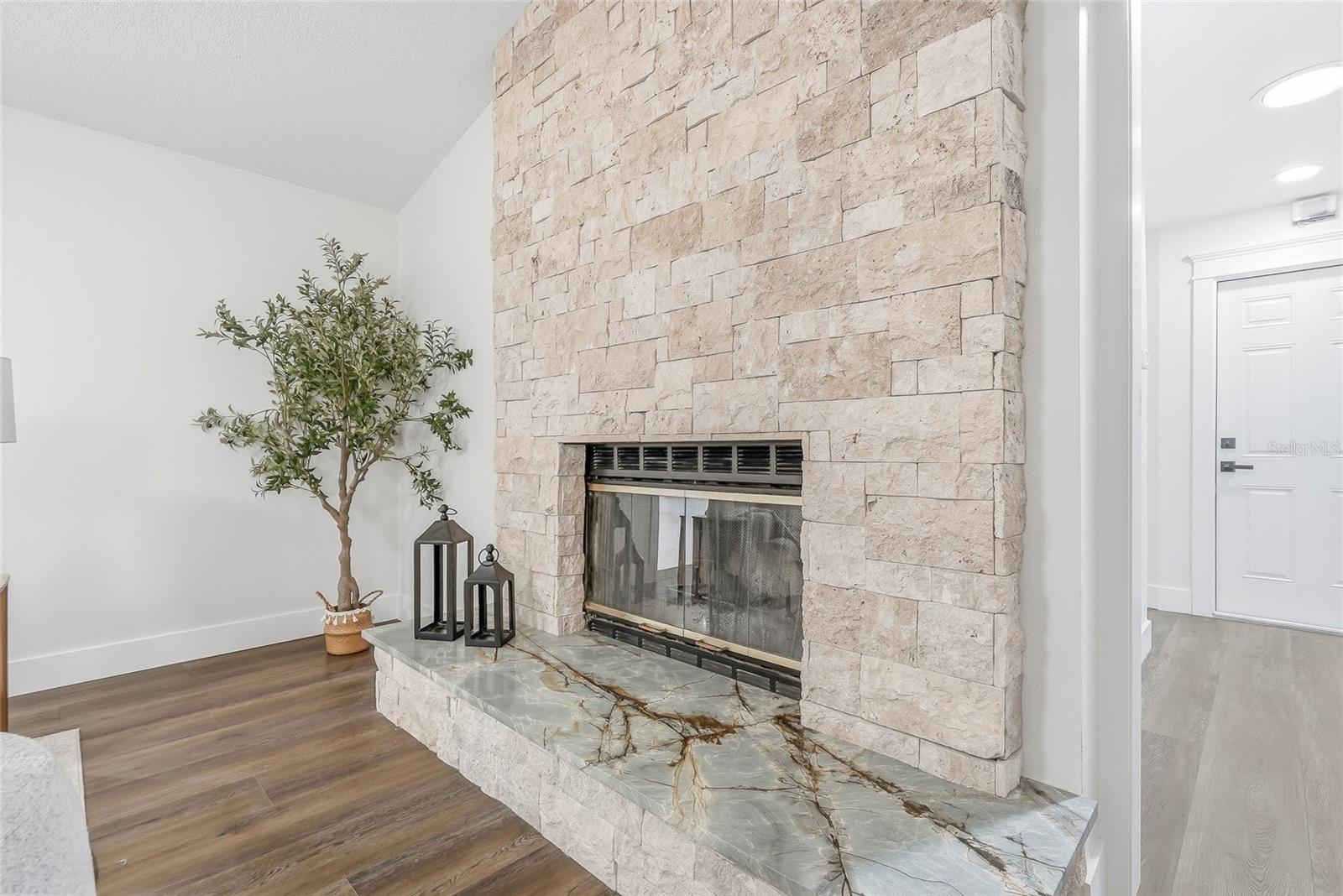 2602 S MILLER RD — photo 25