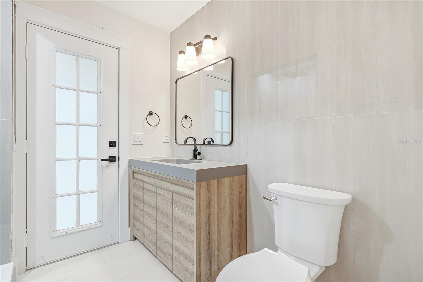 2602 S MILLER RD — photo 43
