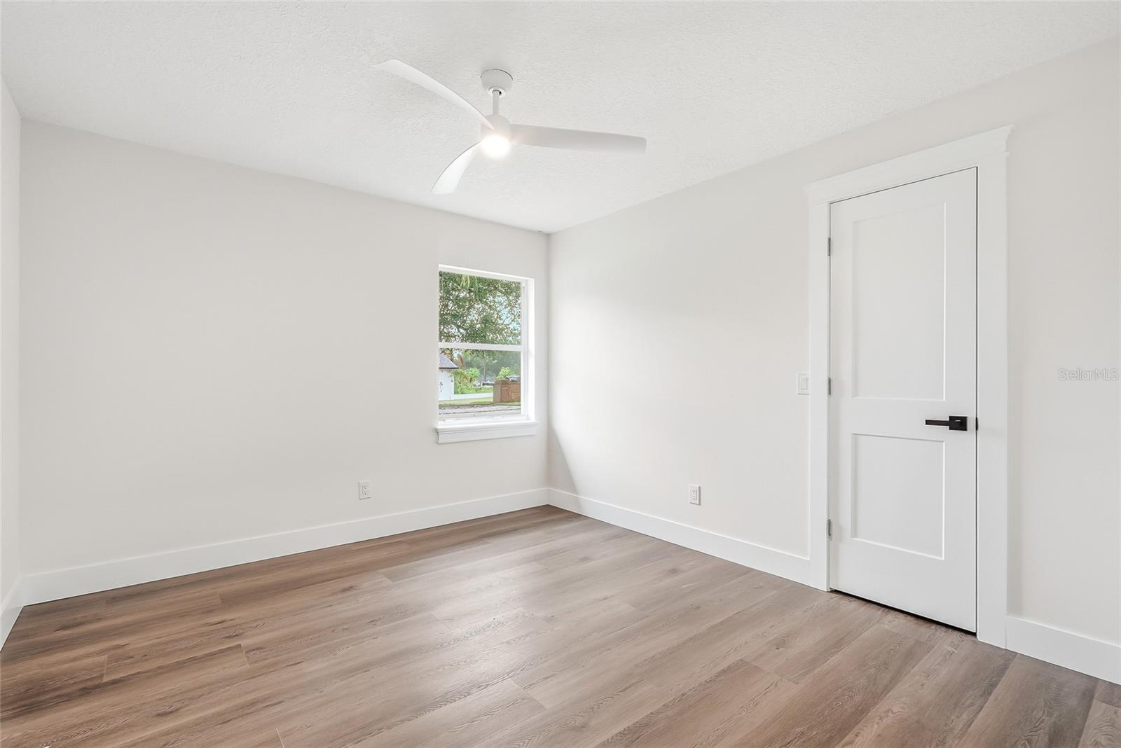 2602 S MILLER RD — photo 41