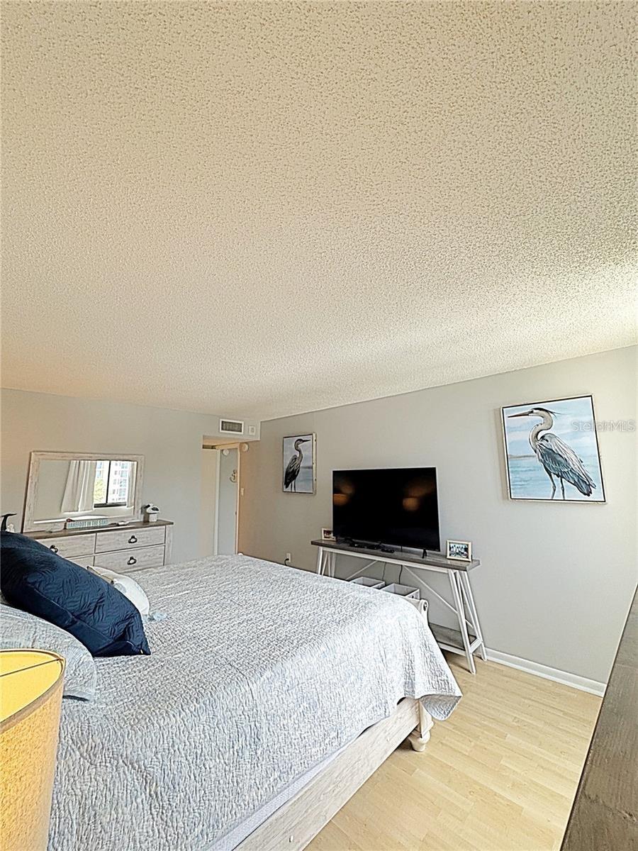 660 ISLAND WAY #502 — photo 18