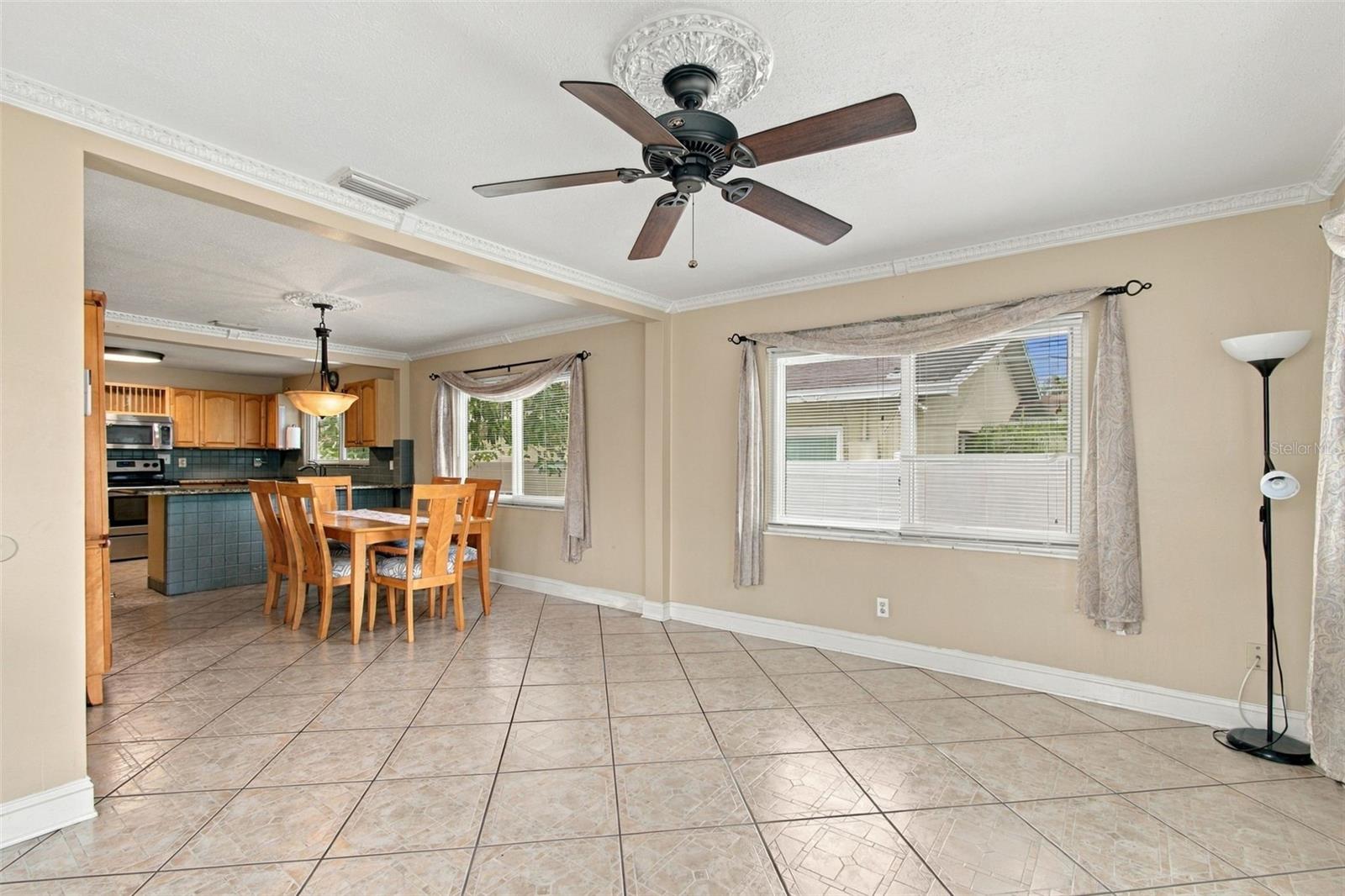 2908 W ARCH ST — photo 9