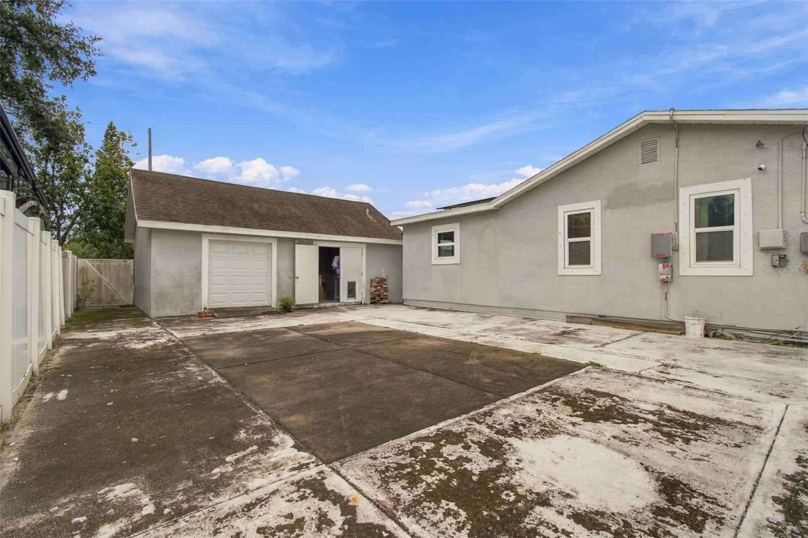 2908 W ARCH ST — photo 47