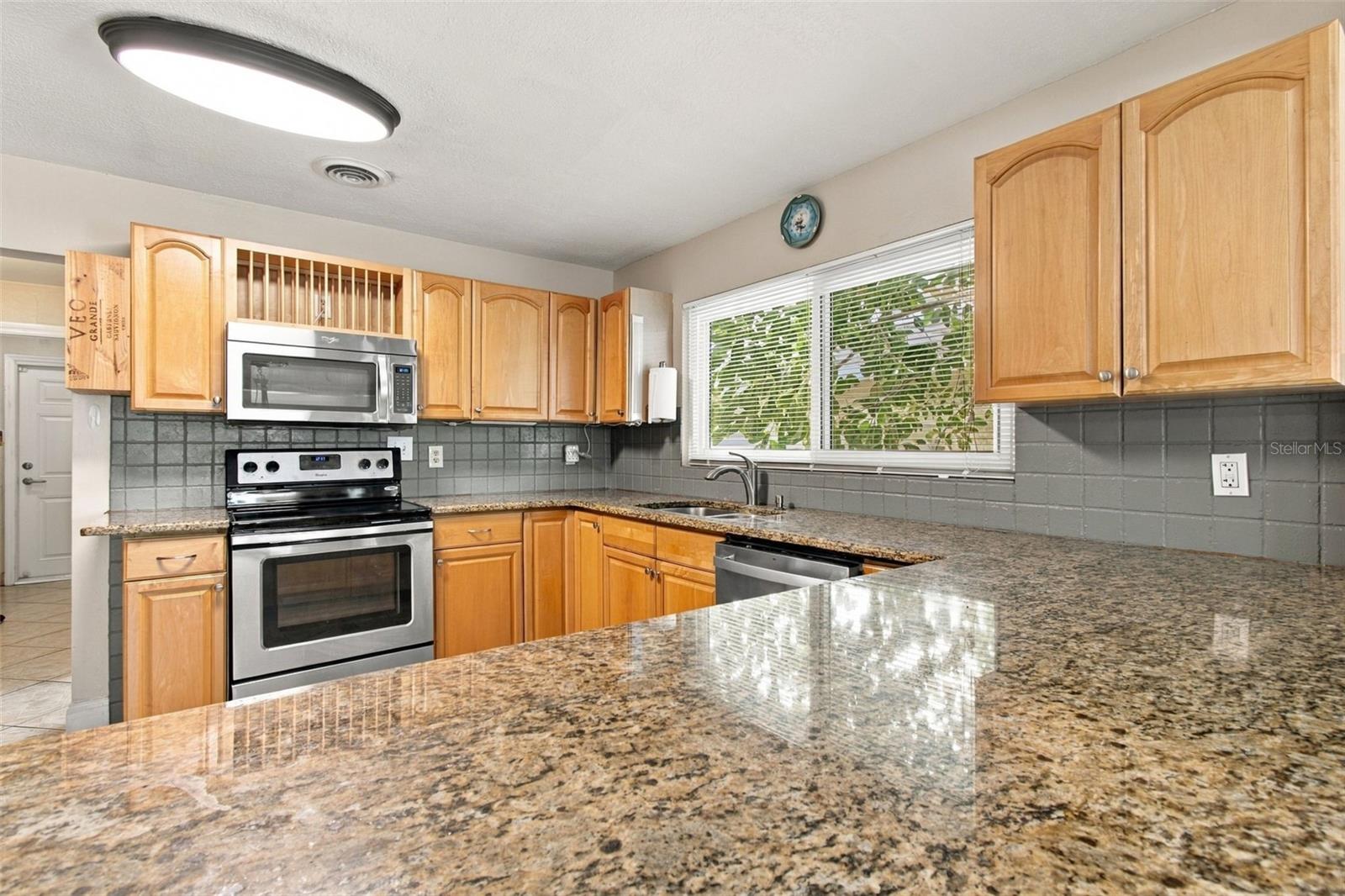 2908 W ARCH ST — photo 16