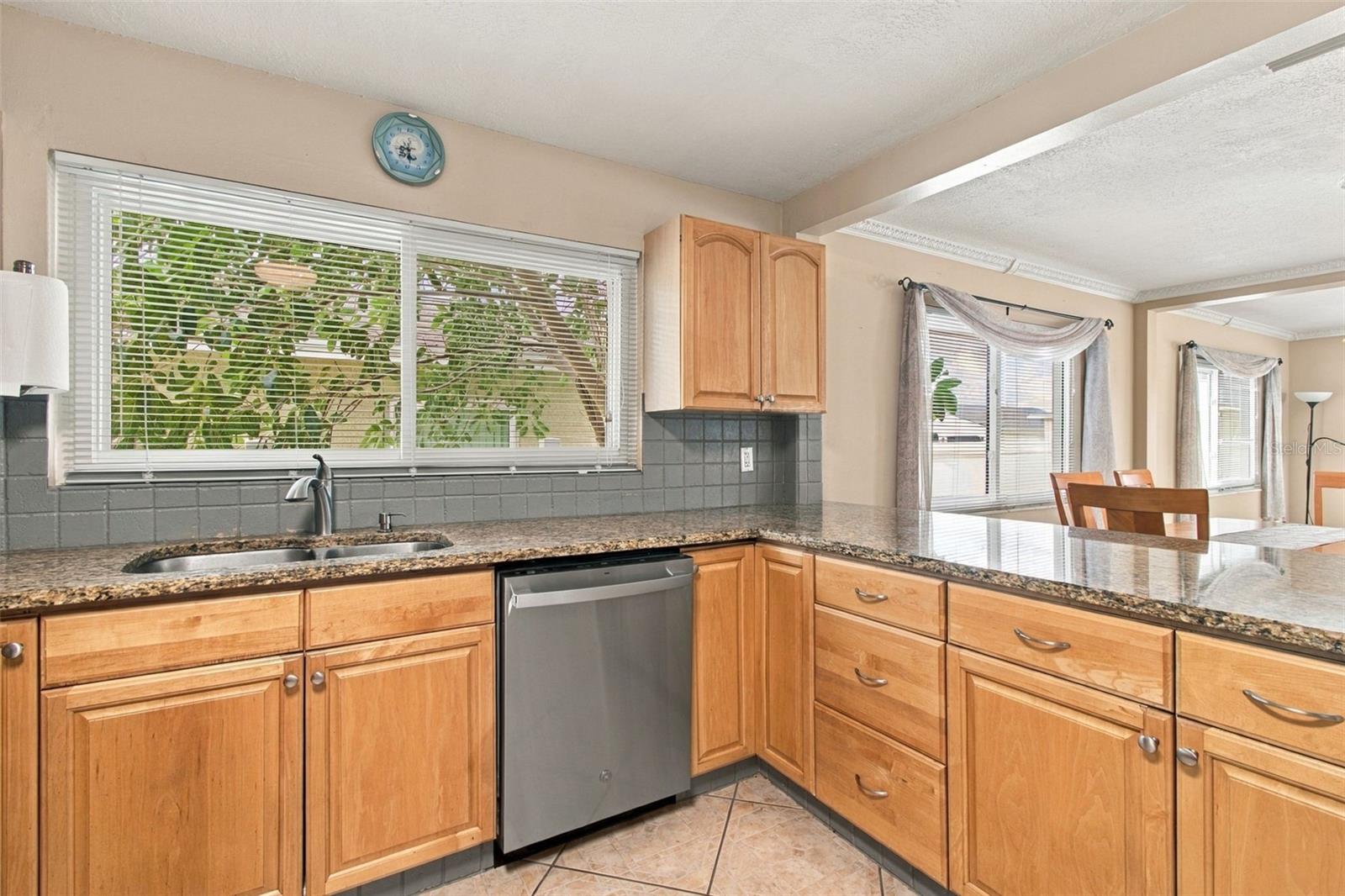 2908 W ARCH ST — photo 22