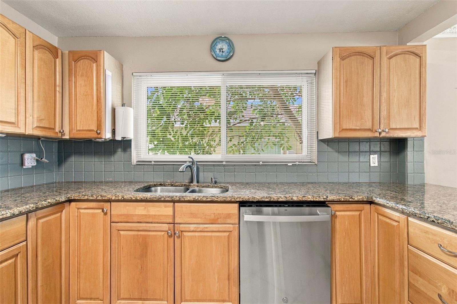 2908 W ARCH ST — photo 19