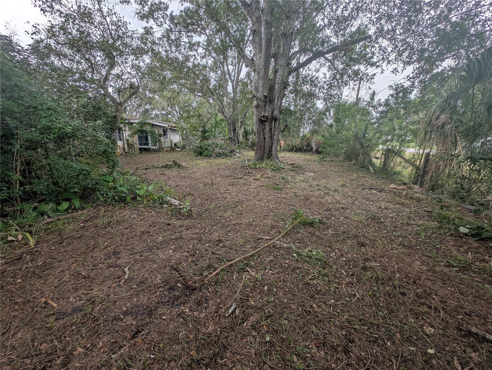 12111 GLENSHIRE DR — photo 19