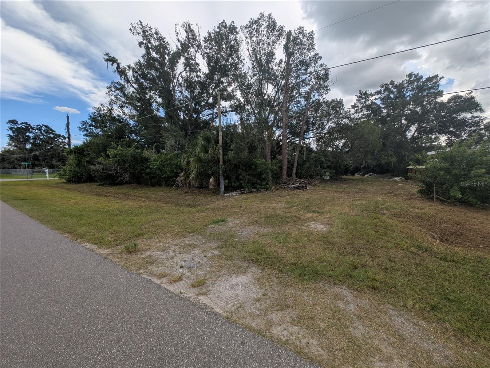 12111 GLENSHIRE DR — photo 3