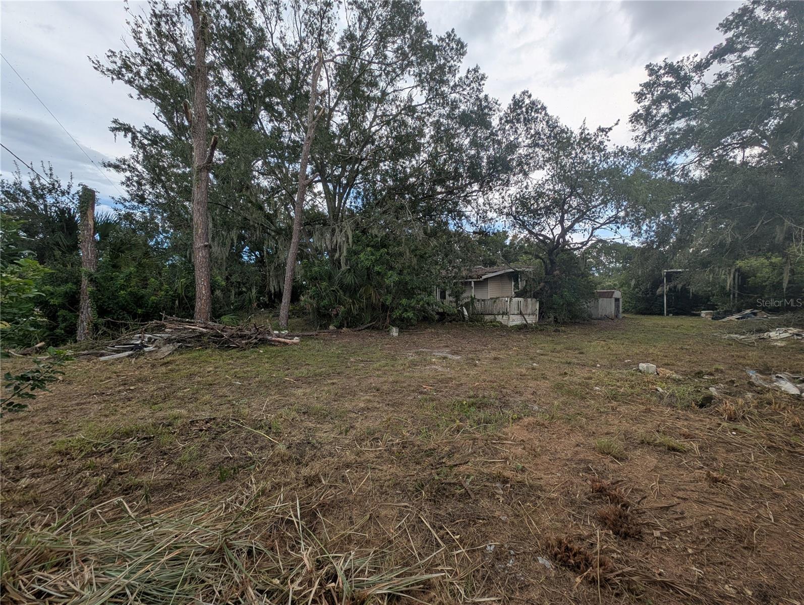 12111 GLENSHIRE DR — photo 8