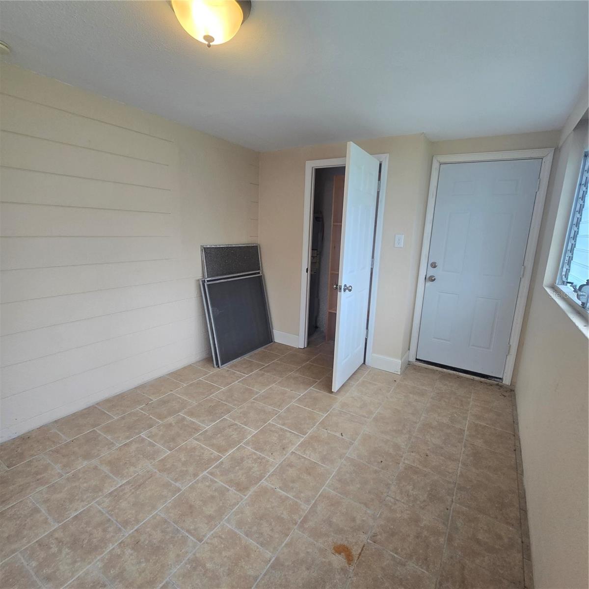1803 W GRANFIELD AVE — photo 12