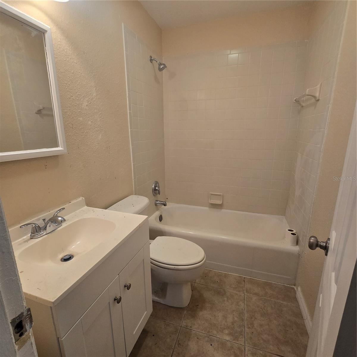 1803 W GRANFIELD AVE — photo 9