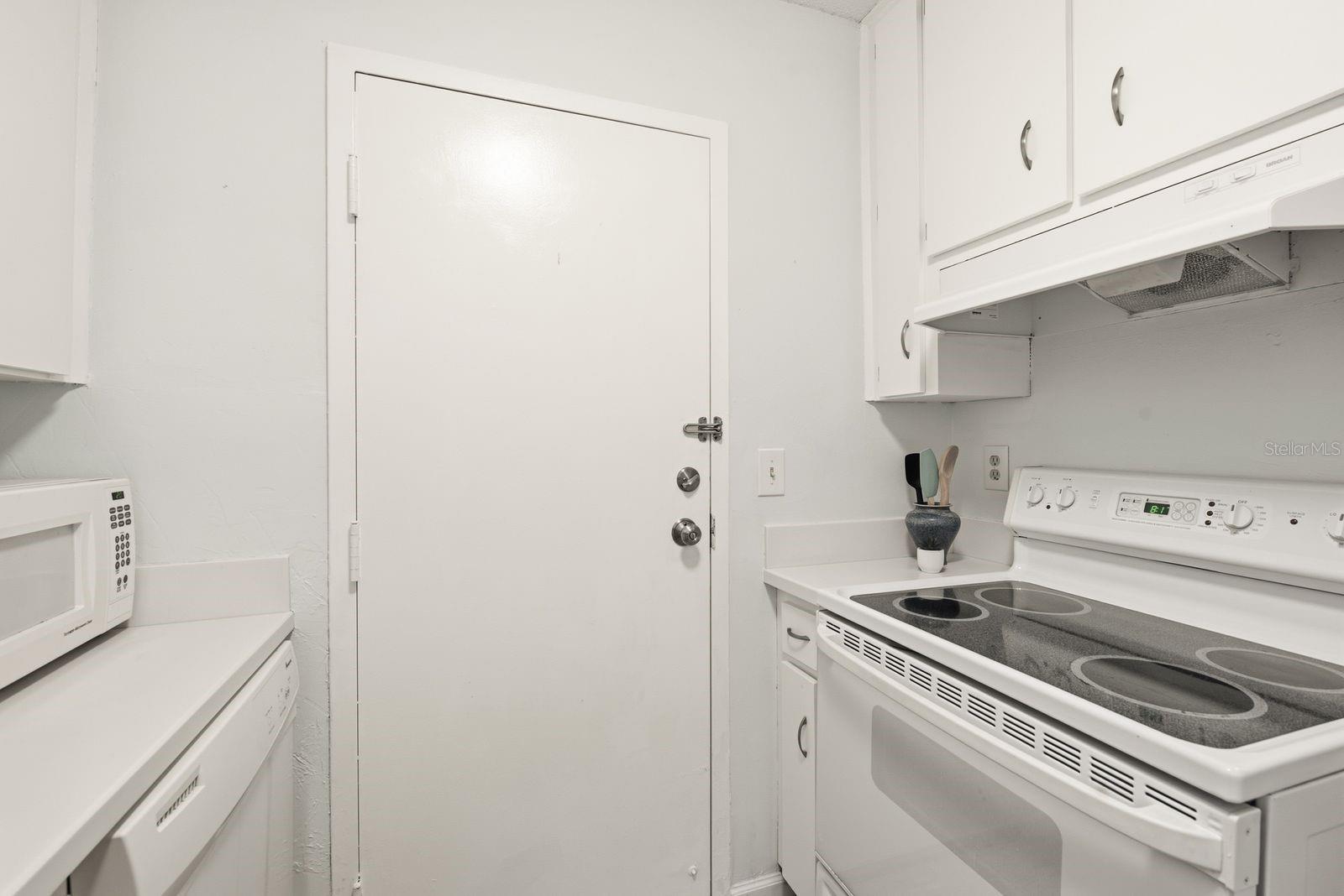 2700 BAYSHORE BLVD #4102 — photo 9