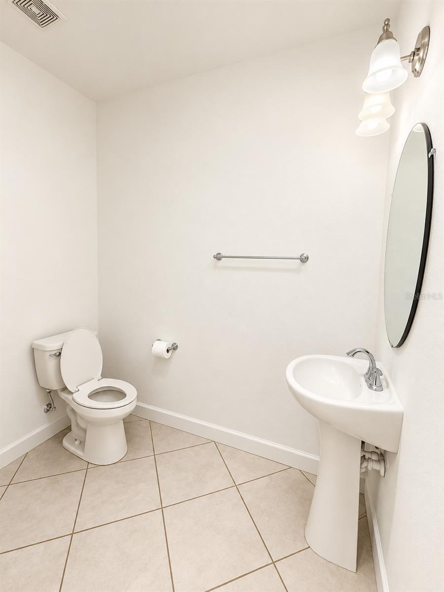 15263 SUNNY DAY DR — photo 18