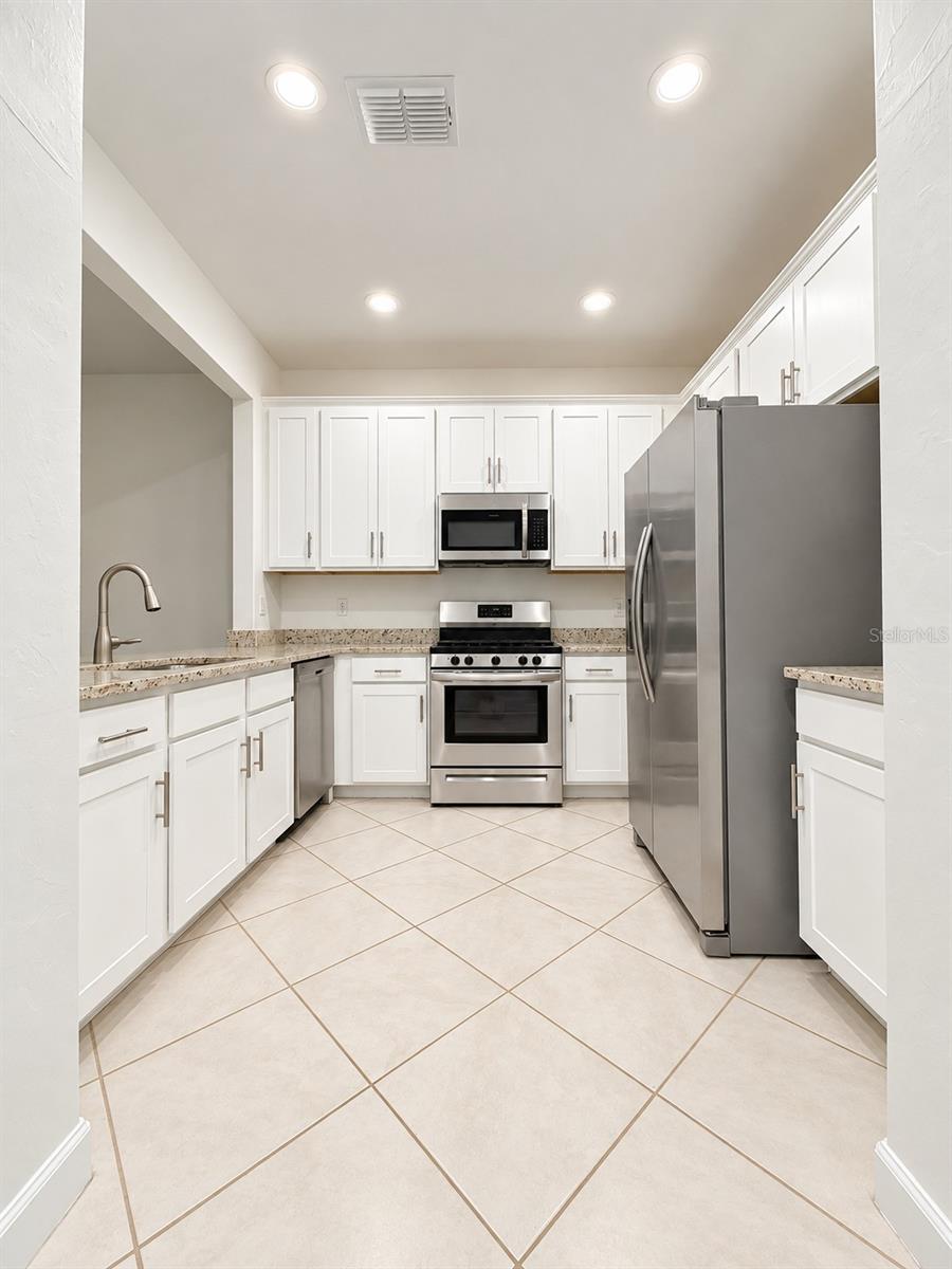 15263 SUNNY DAY DR — photo 4
