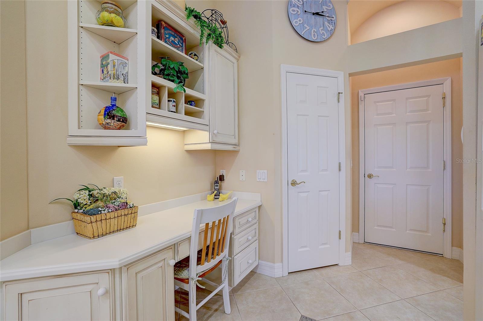 12306 GREENBRIER WAY — photo 11