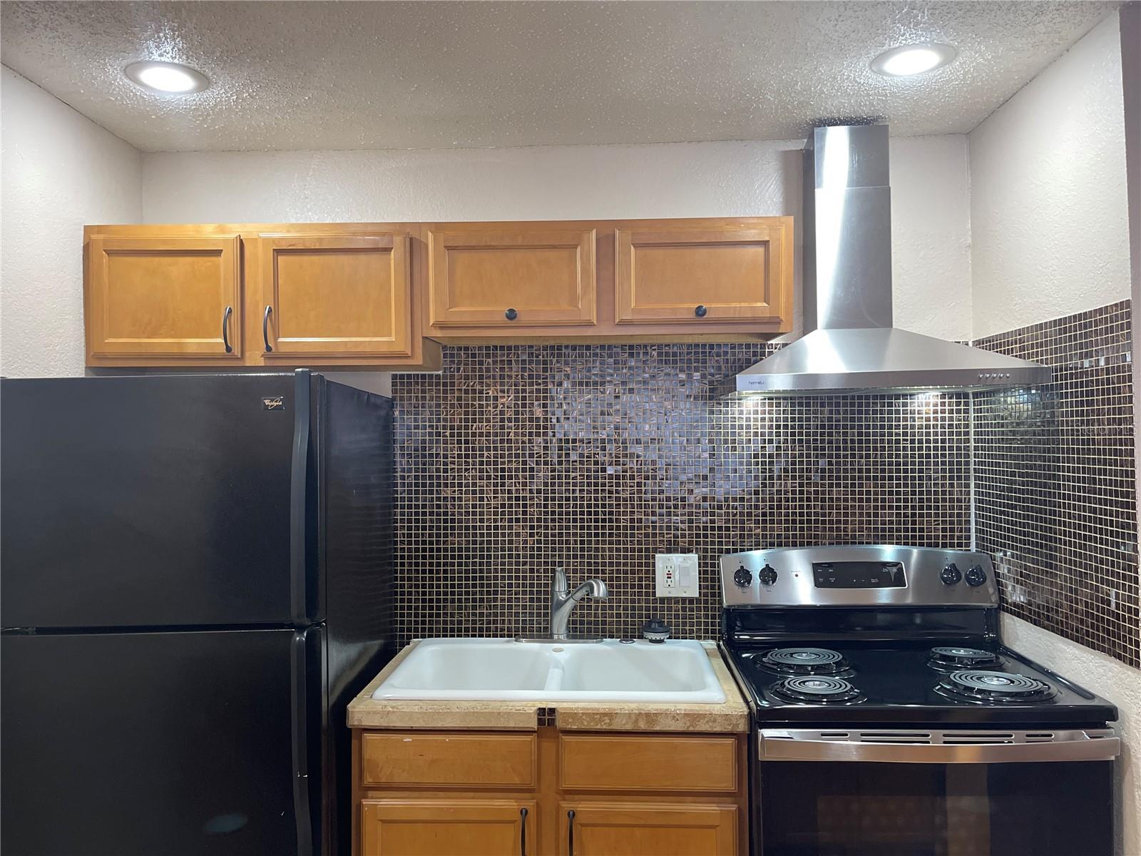 9105 W HILLSBOROUGH AVE #I104 — photo 6