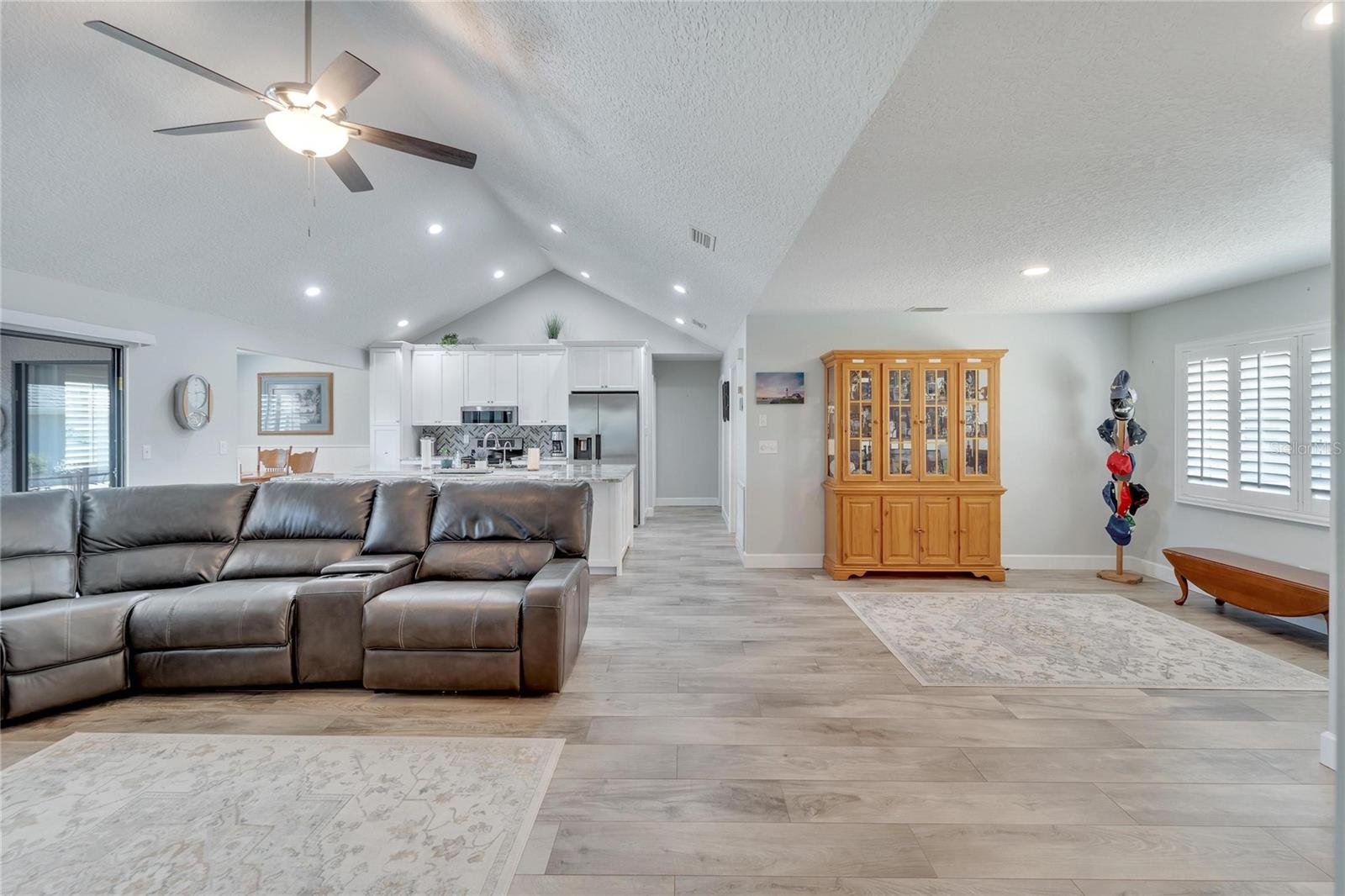 1839 WOLF LAUREL DR — photo 7