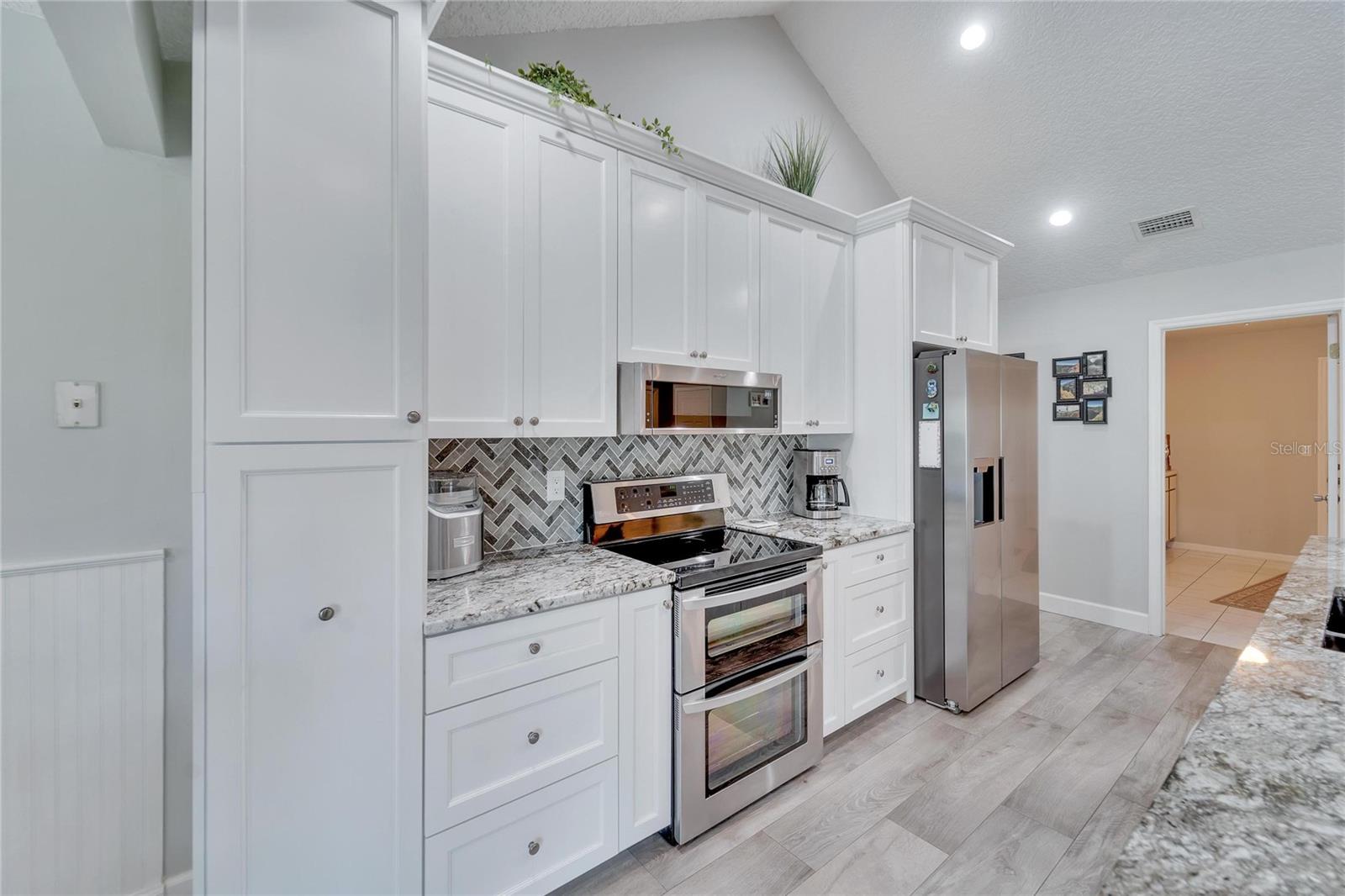 1839 WOLF LAUREL DR — photo 14