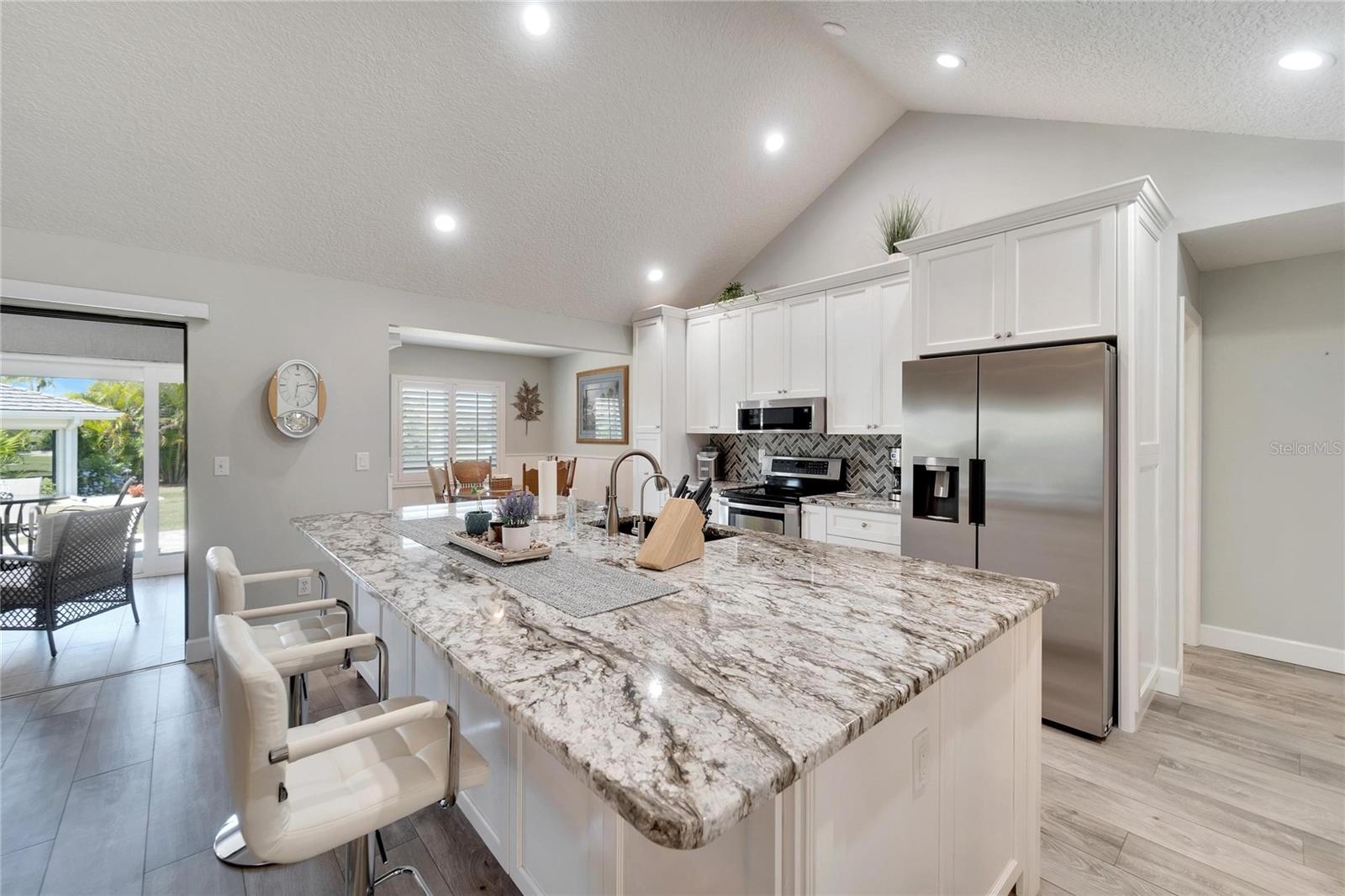 1839 WOLF LAUREL DR — photo 11
