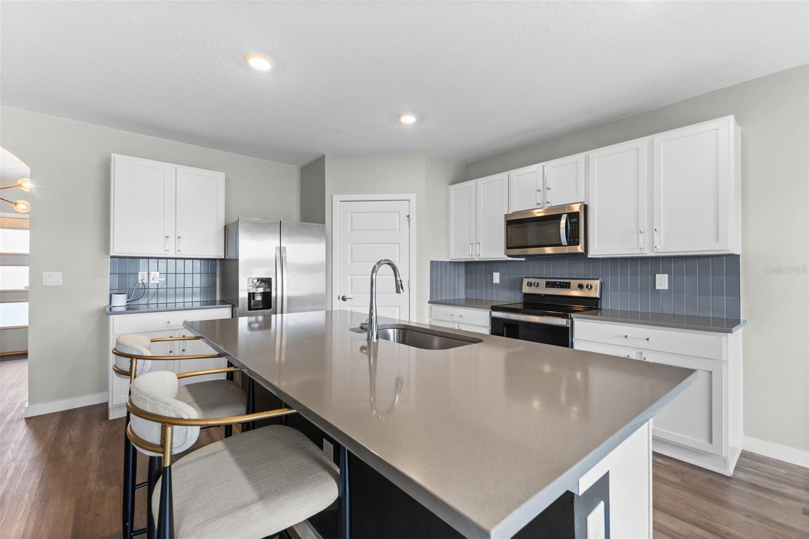 9728 CRESCENT RAY DR — photo 18