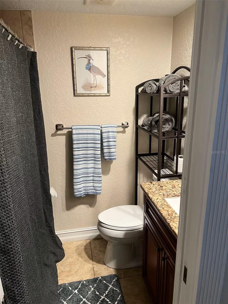 6403 EVERGREEN AVE — photo 9