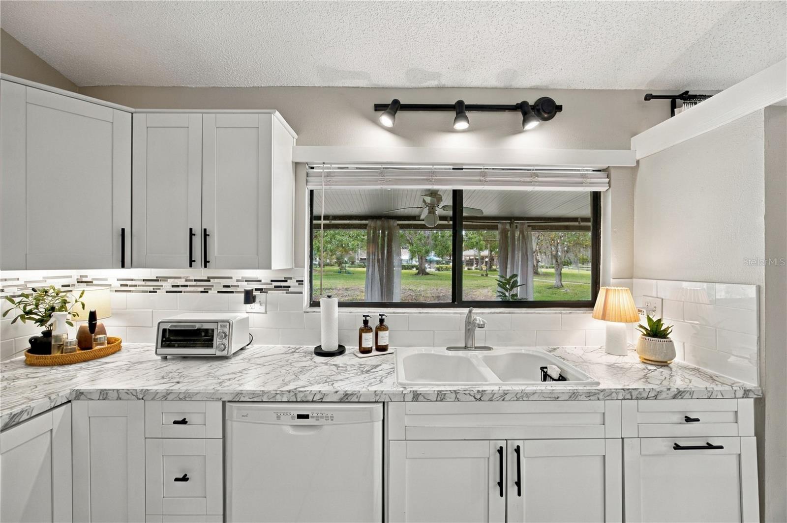 4008 SHORESIDE CIR — photo 28