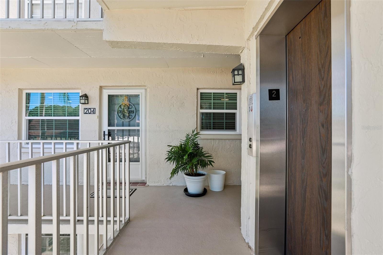 938 VIRGINIA ST #204 — photo 2