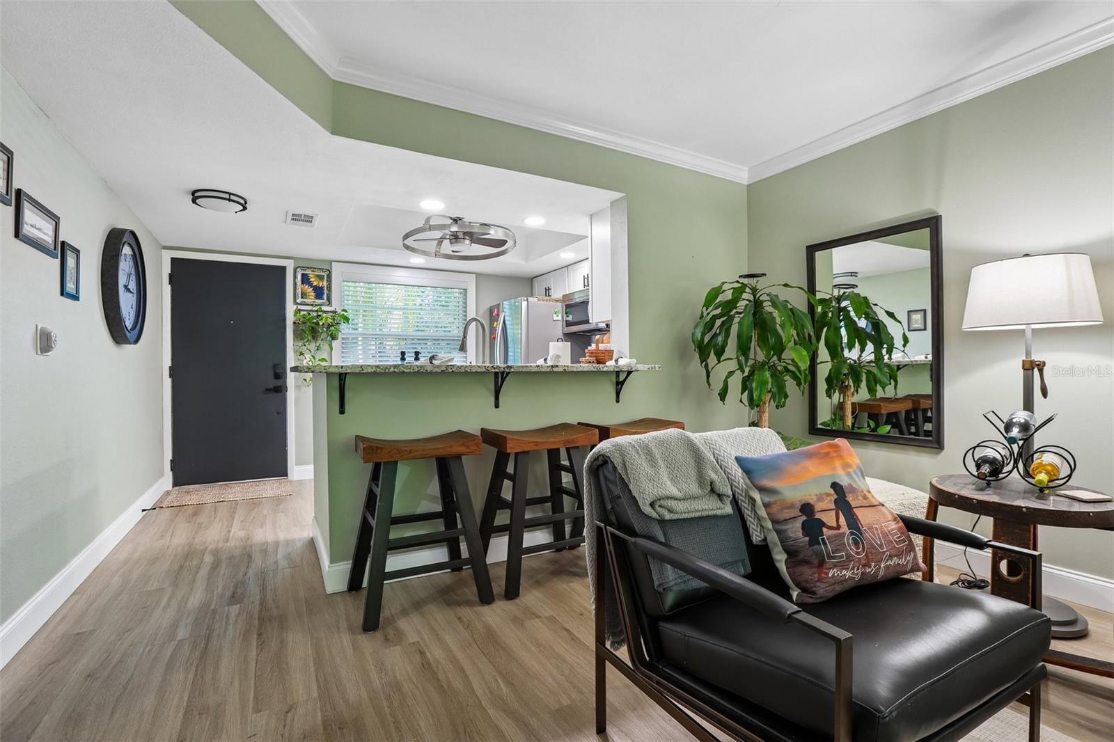 938 VIRGINIA ST #204 — photo 4